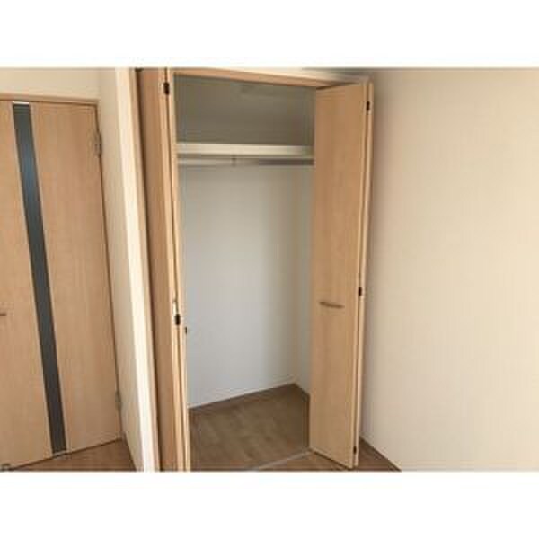 物件内観写真12　(収納)