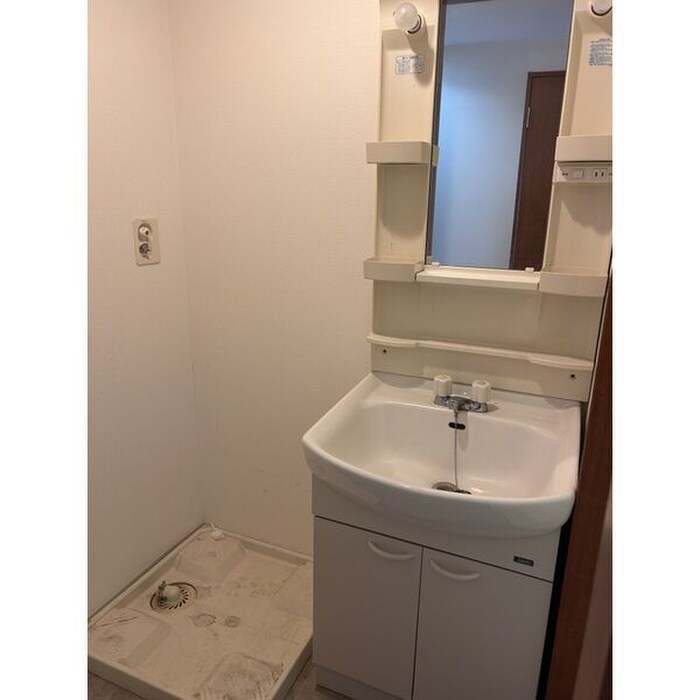 物件内観写真11　(洗面)