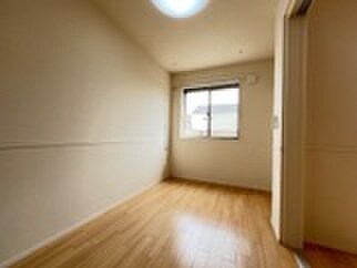 物件内観写真10　(居室)