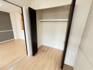 物件内観写真12　(収納)