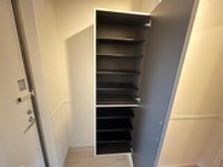 物件内観写真13　(靴箱)