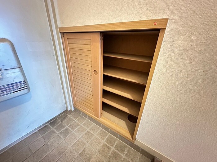 物件内観写真19　(靴箱)