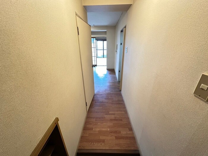 物件内観写真21　(廊下)
