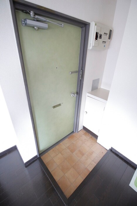 物件内観写真13　(玄関)