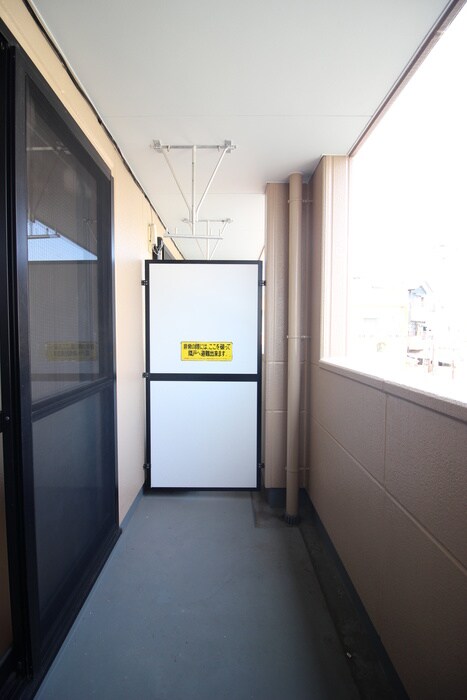 物件内観写真11　(ベランダ・バルコニー)