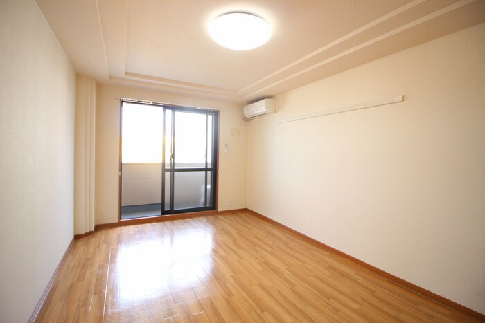 物件内観写真15　(居室)