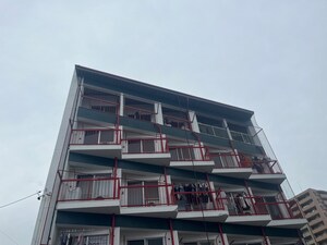 ヤマサマンション外観写真