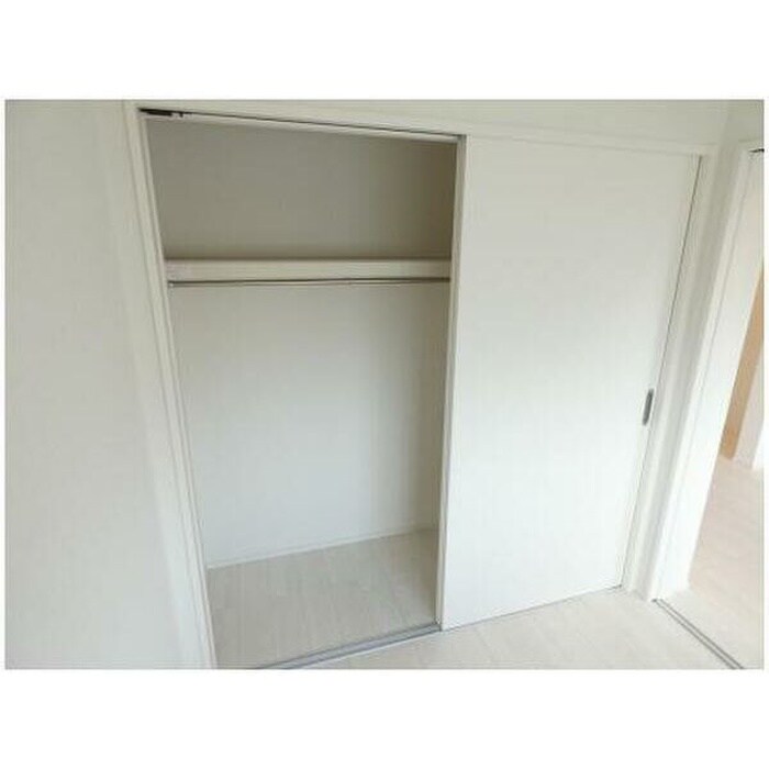 物件内観写真8　(収納)