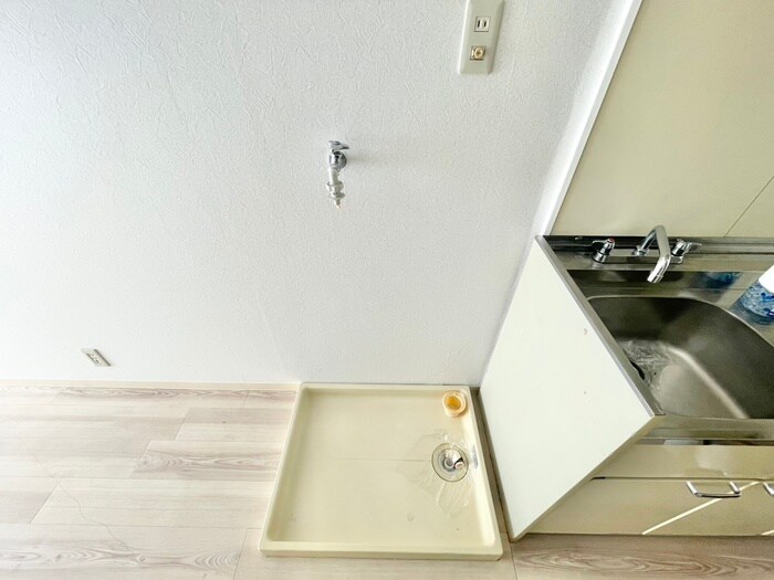 物件内観写真17　(洗濯機置場)