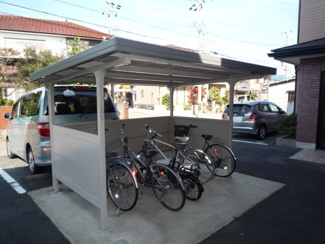 物件外観写真3　(駐輪場)