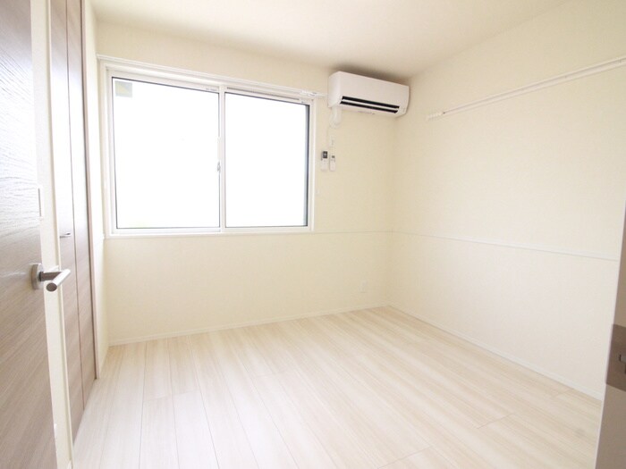 物件内観写真10　(居室)