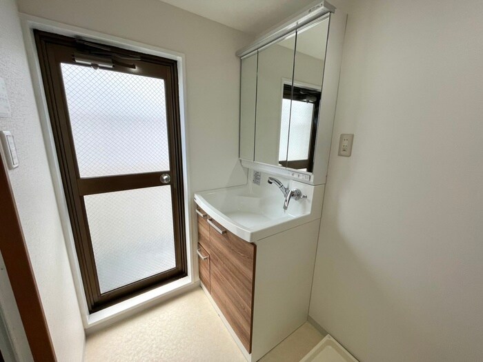 物件内観写真13　(洗面)