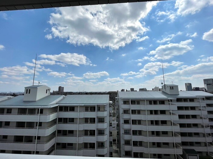 物件内観写真22　(室内からの展望)