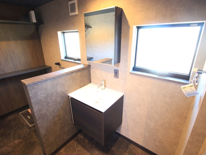 物件内観写真14　(洗面)