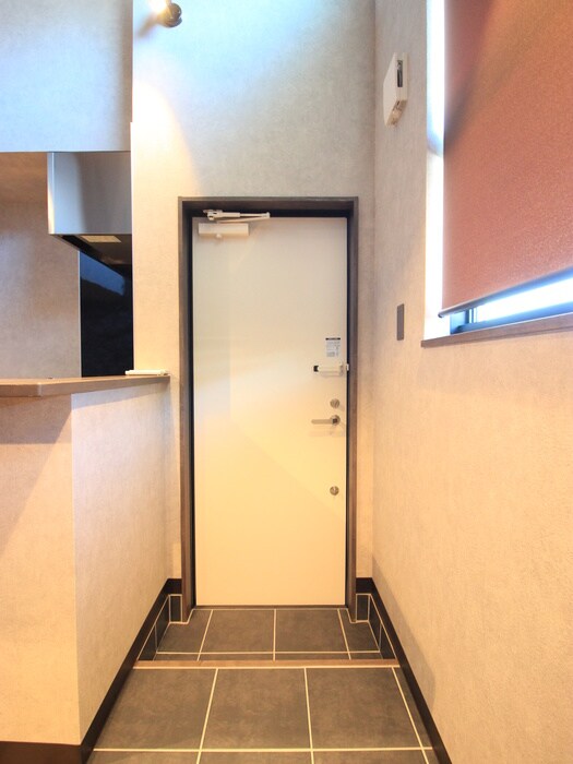 物件内観写真17　(玄関)