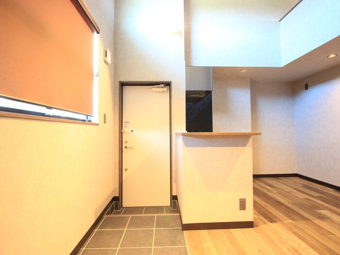 物件内観写真18　(玄関)