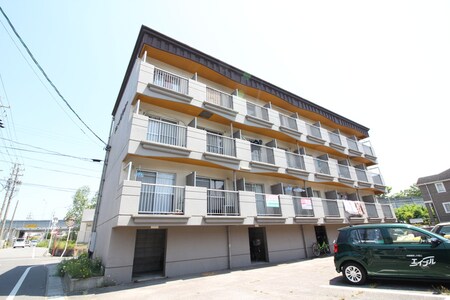 ドミ－ルインタ－外観写真