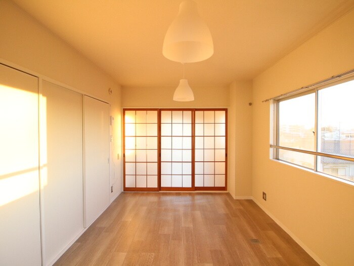 物件内観写真8　(居室)