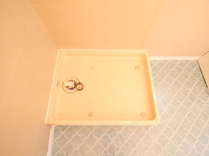 物件内観写真15　(洗濯機置場)