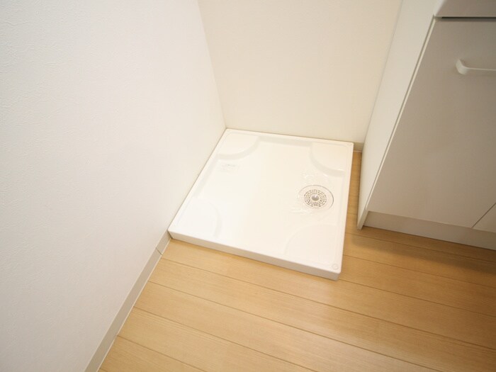 物件内観写真13　(洗濯機置場)