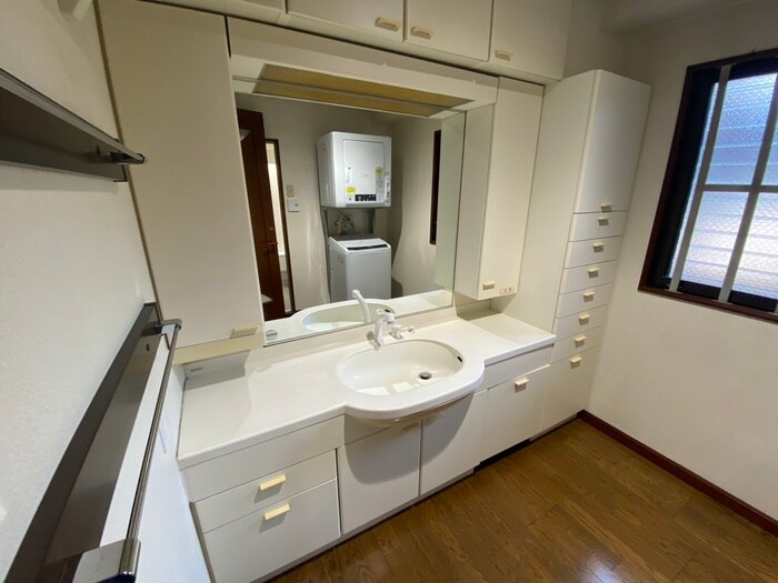 物件内観写真10　(洗面)