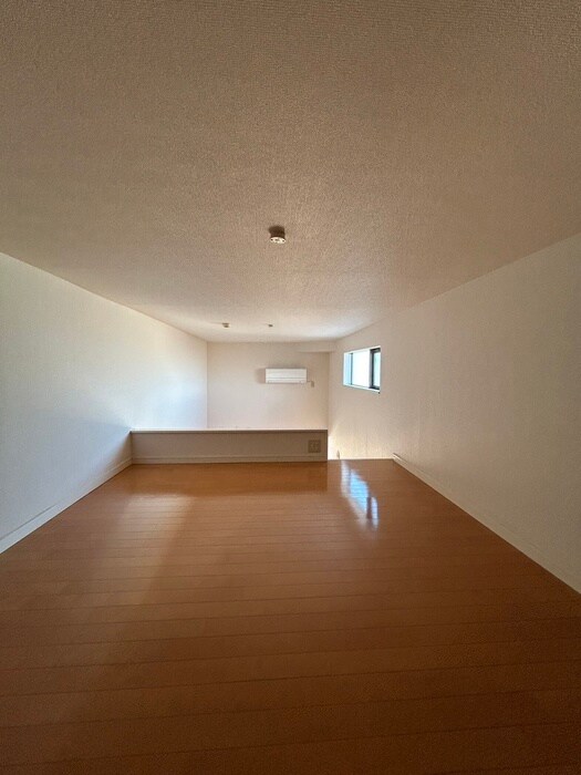 物件内観写真5　(ロフト)