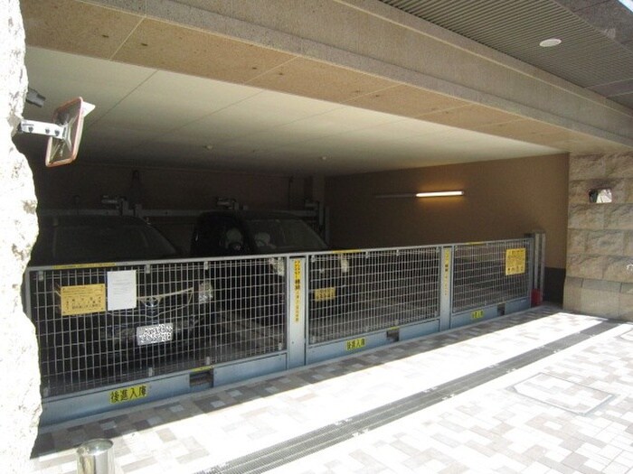 物件外観写真5　(駐車場)