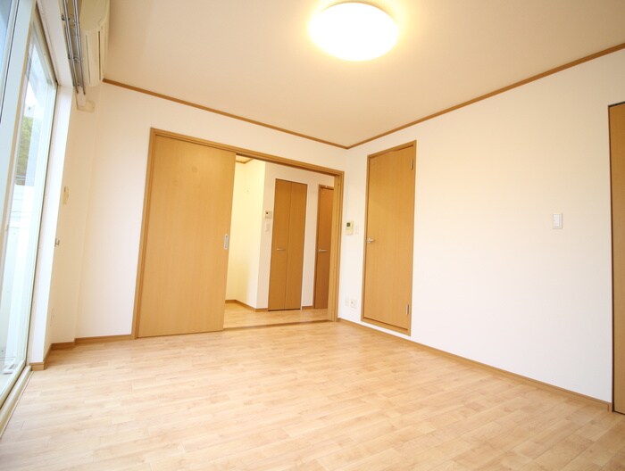 物件内観写真15　(居室)