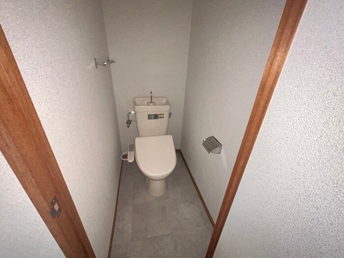 物件内観写真11　(トイレ)