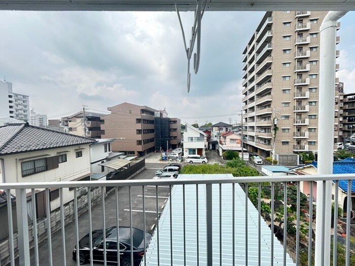 物件内観写真16　(室内からの展望)