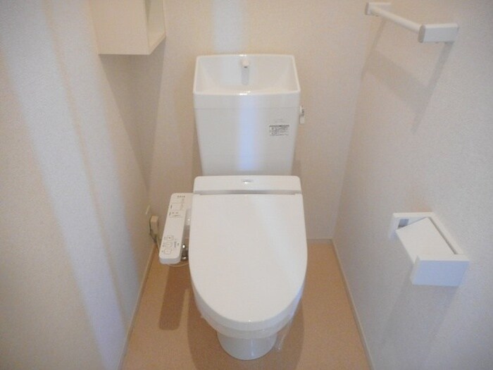 物件内観写真8　(トイレ)