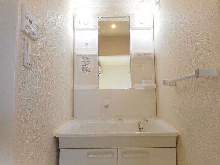 物件内観写真9　(洗面)