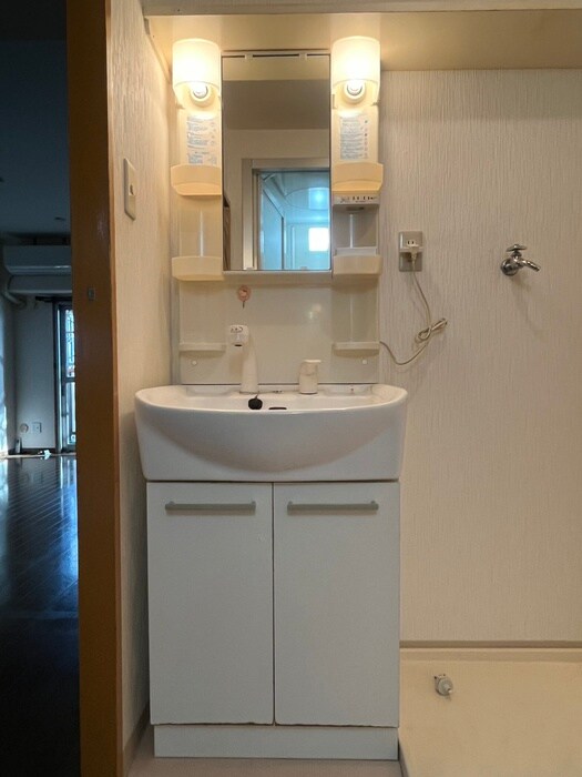 物件内観写真11　(洗面)