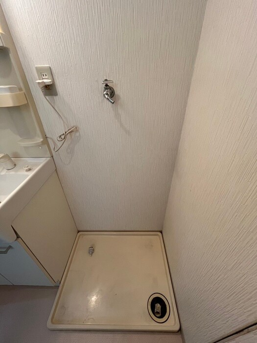 物件内観写真14　(洗濯機置場)