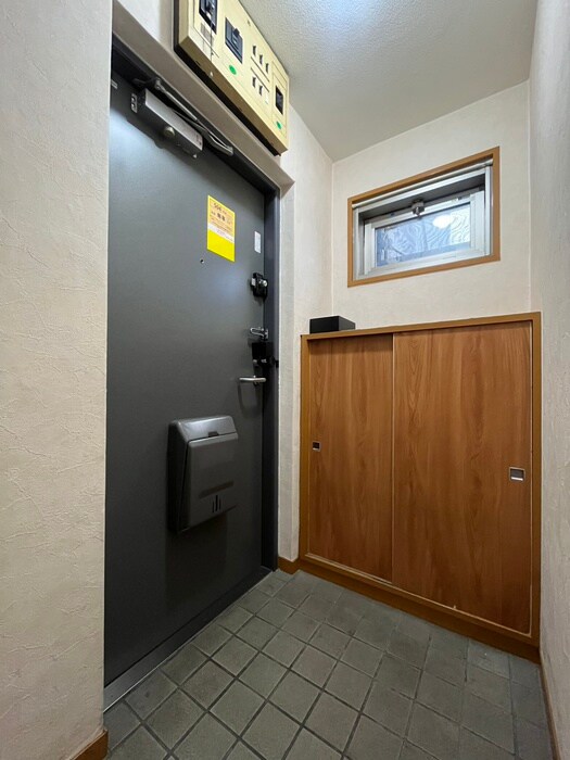 物件内観写真15　(玄関)