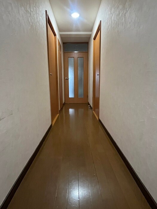 物件内観写真17　(廊下)
