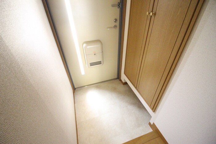 物件内観写真15　(玄関)