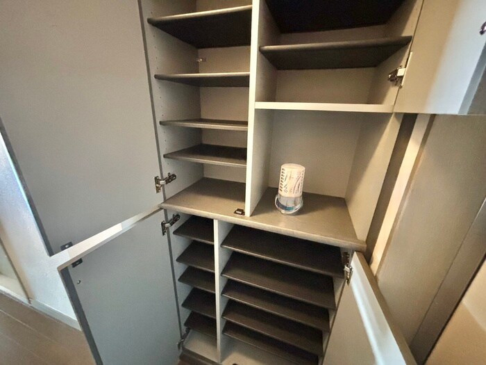 物件内観写真18　(靴箱)