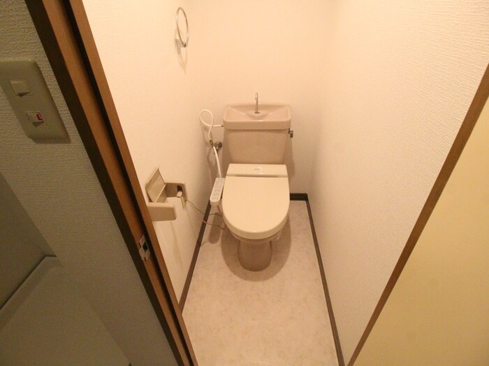 物件内観写真14　(トイレ)