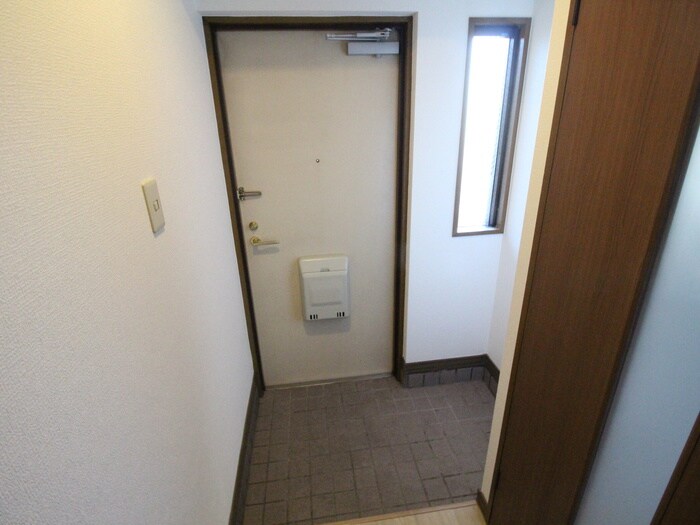 物件内観写真22　(玄関)
