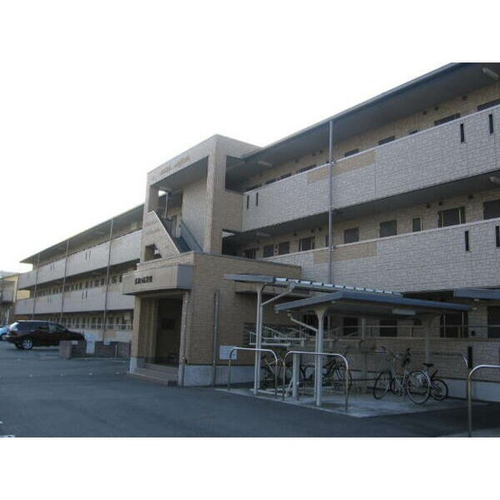 物件外観写真6　(駐車場)