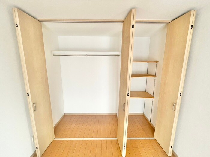 物件内観写真12　(収納)