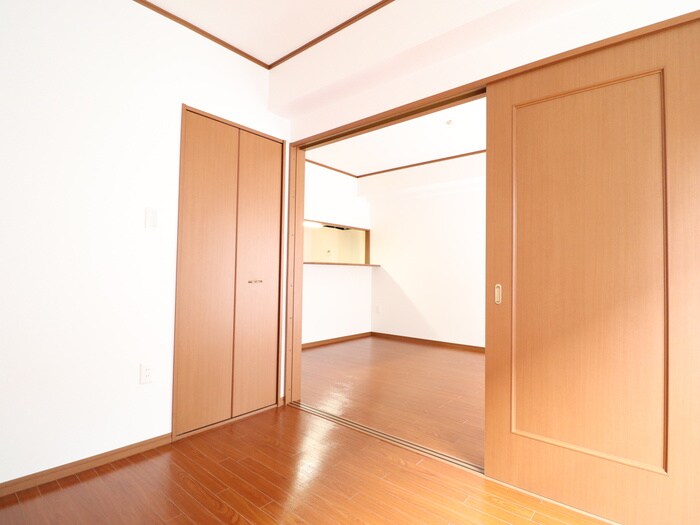 物件内観写真8　(居室)