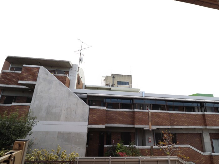 物件内観写真22　(室内からの展望)