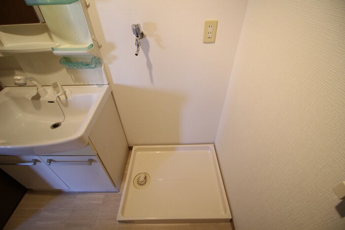 物件内観写真13　(洗濯機置場)