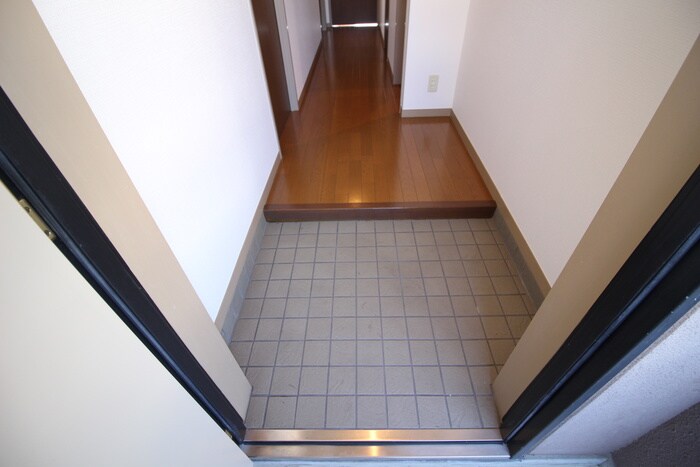 物件内観写真22　(玄関)