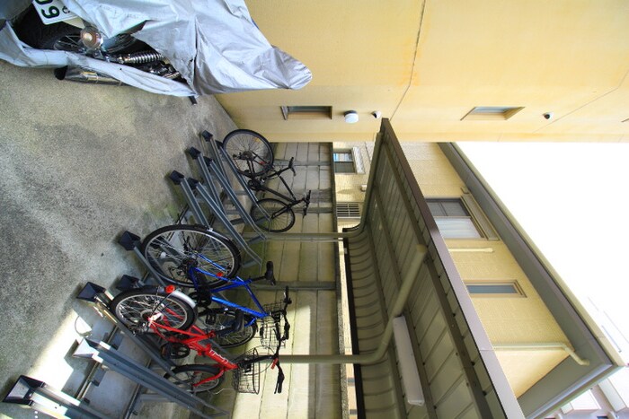 物件外観写真6　(駐輪場)