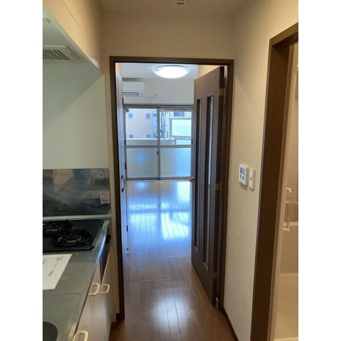 物件内観写真16　(廊下)