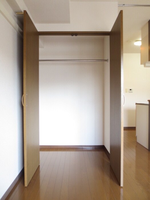 物件内観写真16　(収納)