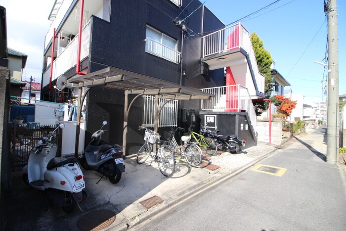 物件外観写真2　(駐輪場)